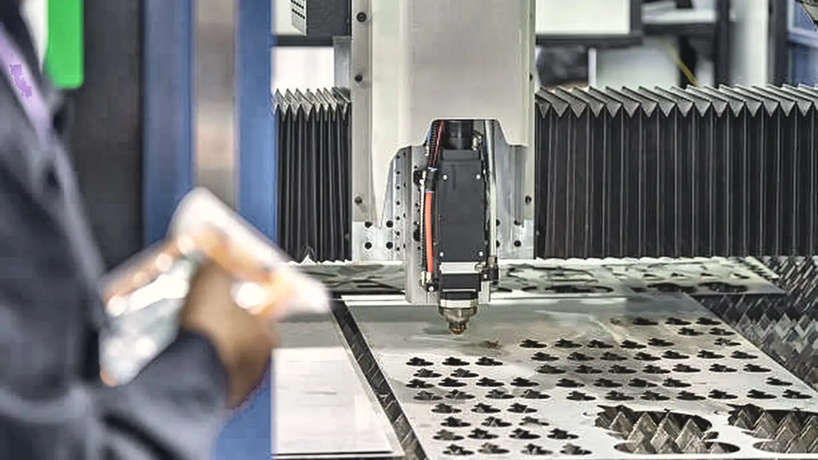 Automatic Loading Laser Cutting Machine Guide