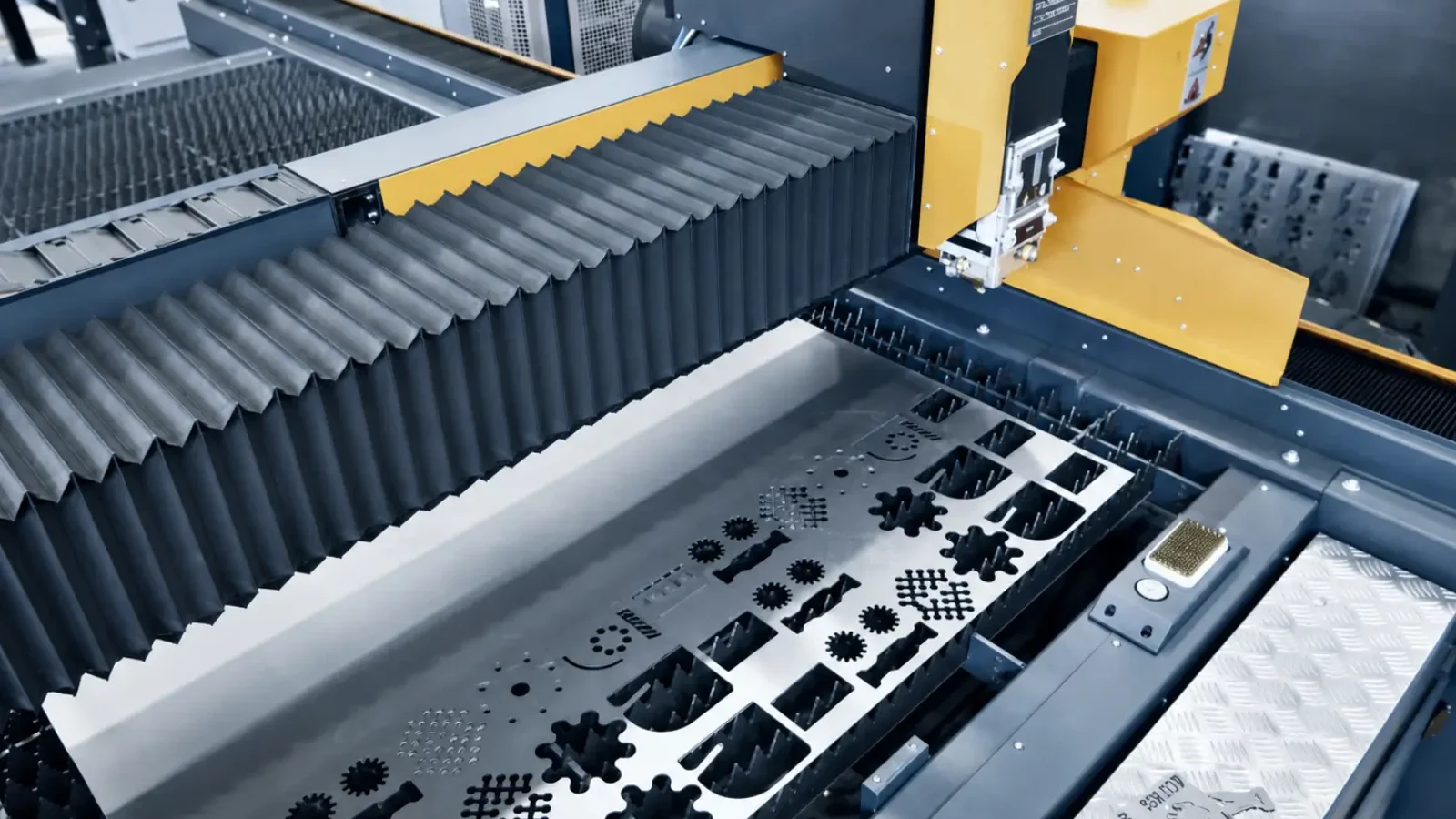 metal laser cutting machine